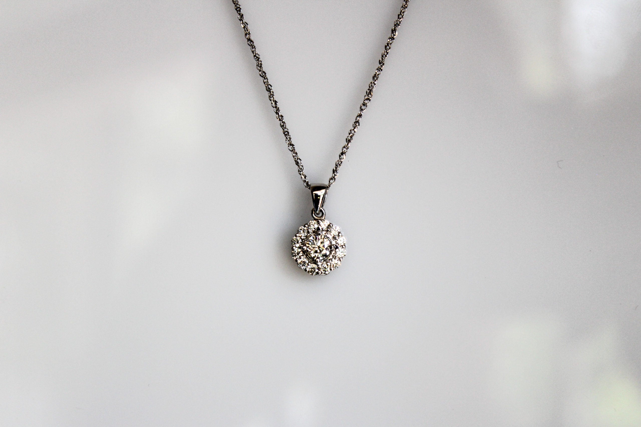 18K White Gold Diamond Necklace