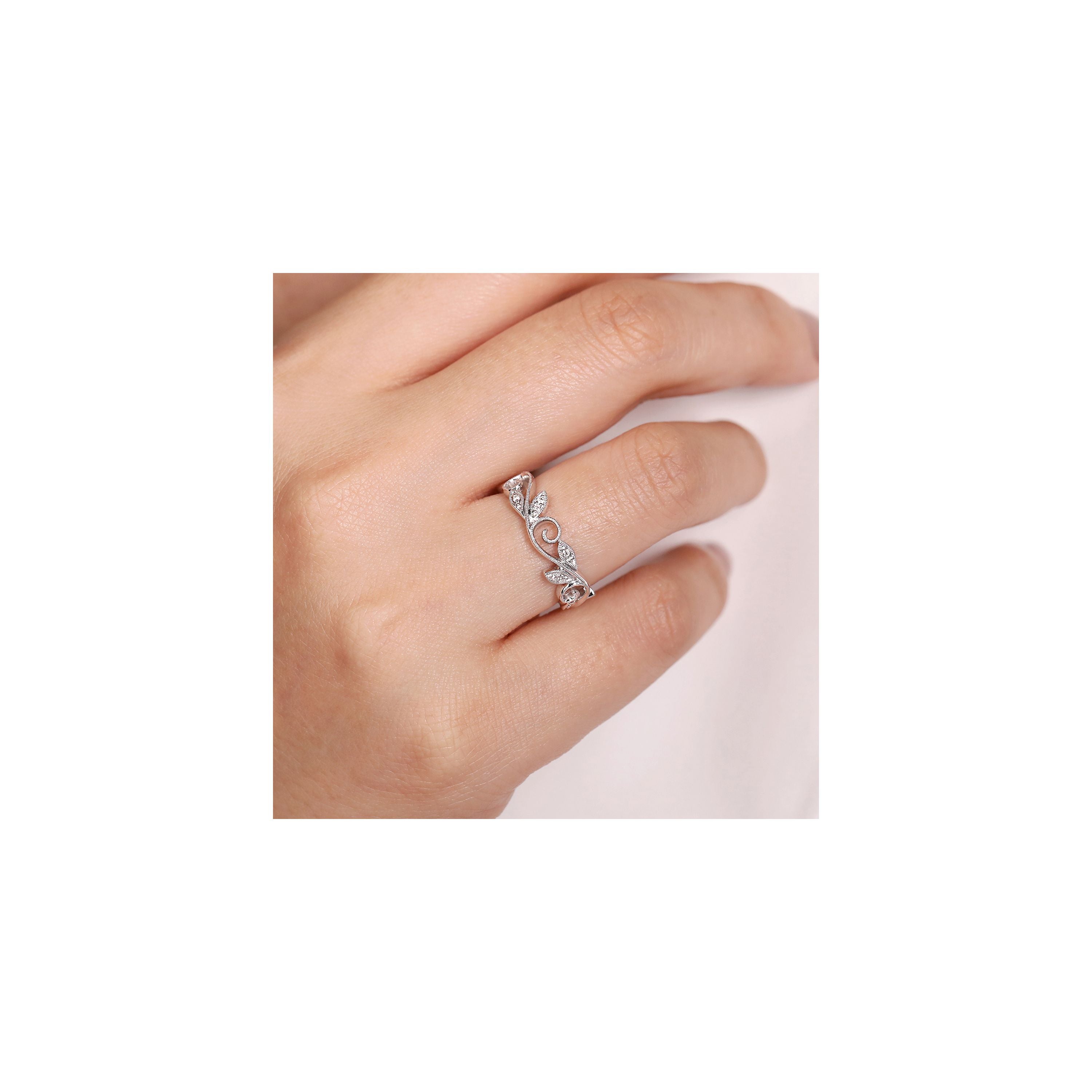 14K White Gold Scrolling Floral Diamond Ring