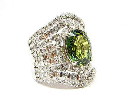 18K White Gold Green Sapphire & Diamond Ring